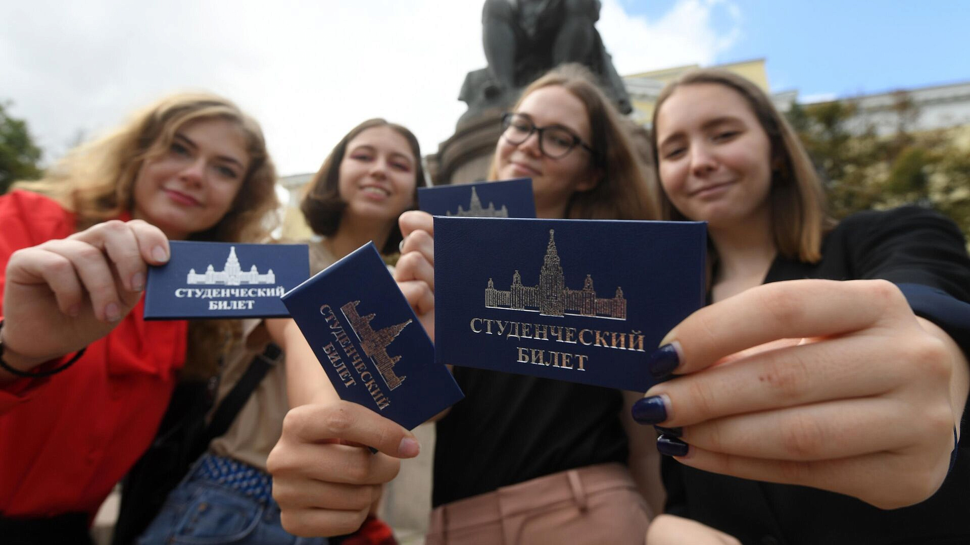 � ������������ ����������� ���������� � �������� ������������ ������