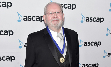 Умер композитор "Симпсонов" Альф Клаузен