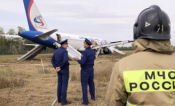 Дело пилота Белова, посадившего самолет в поле, вновь вернули в прокуратуру