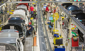 В России перезапустят два автомобильных завода