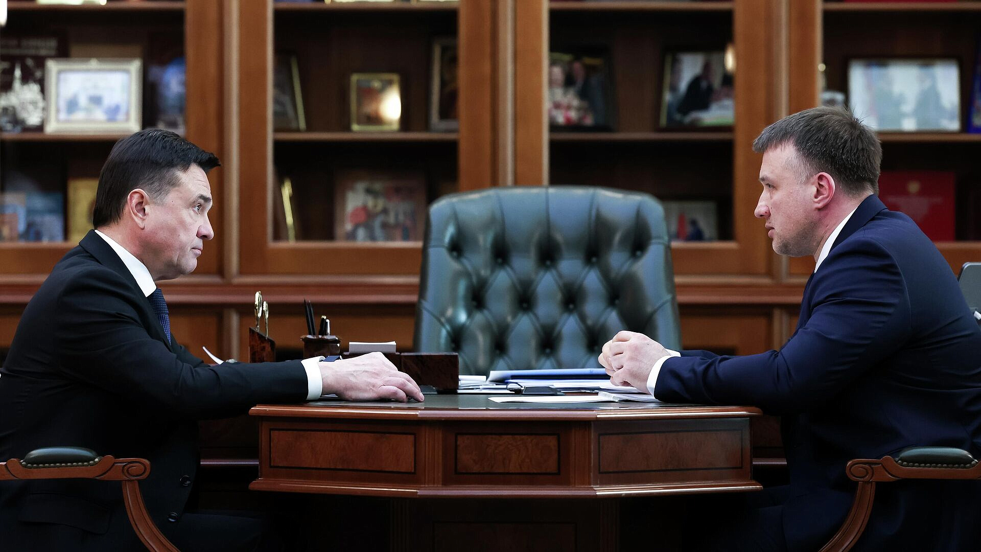 Воробьев обсудил с главой Серпухова направления развития городского округа