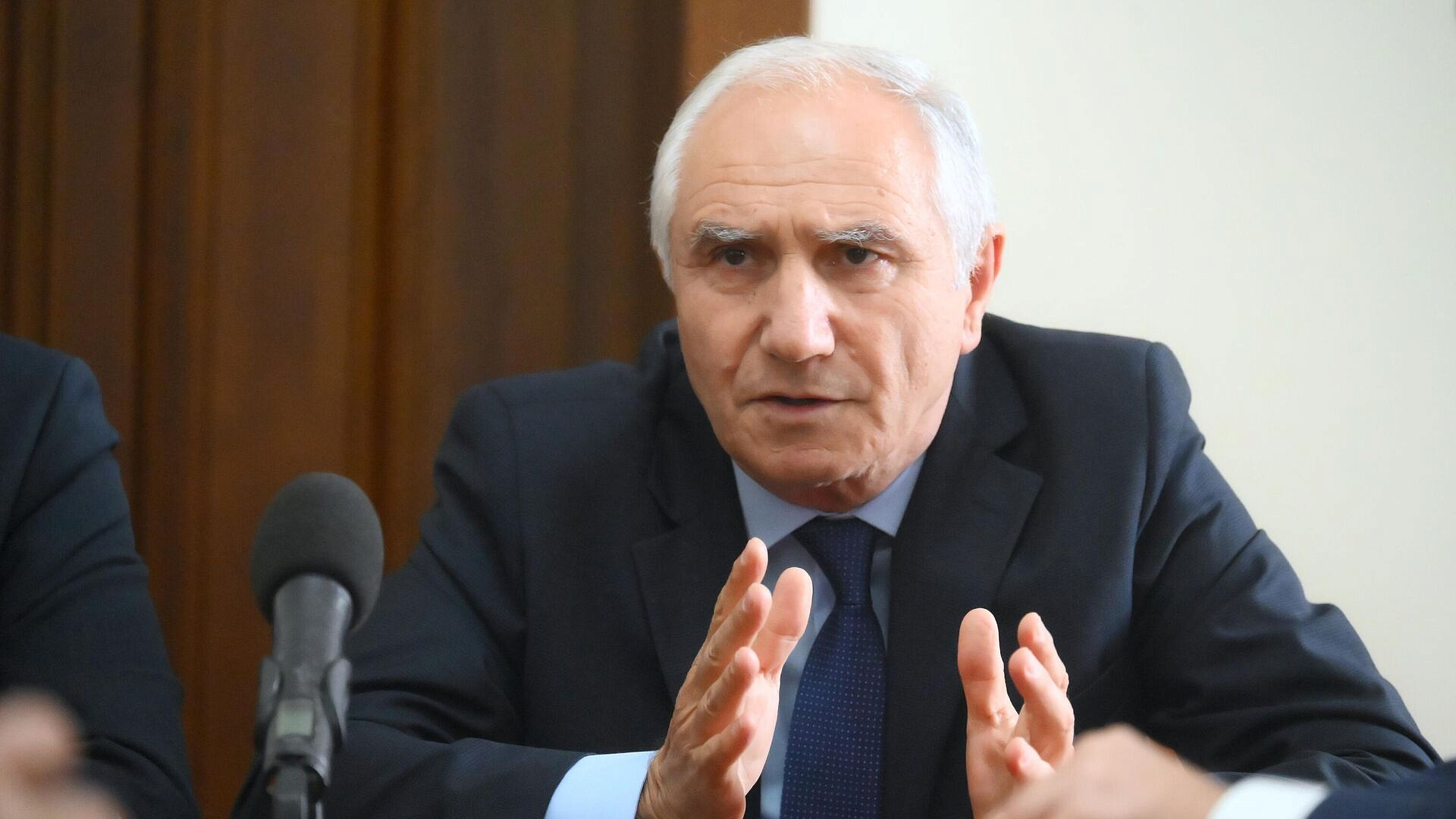 ������ �������� �.�. ����-�������� ������� � �������� ���������