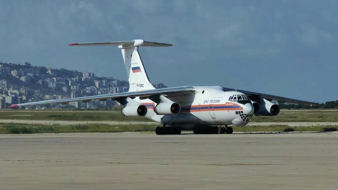 Самолет МЧС доставит в Москву 73 россиянина из Бейрута