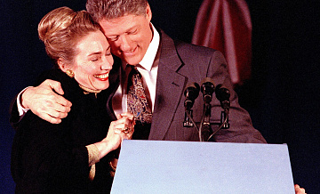 Клинтоны назвали абсурдом претензии за неявку в конгресс по делу Эпштейна