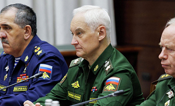 Белоусов призвал уделить особое внимание внедрению ИИ в войсках