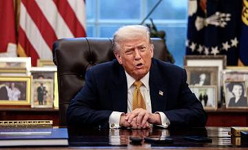 Трамп хочет навечно остаться в истории, считает Медведев