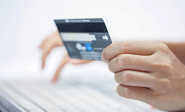 Специалист рассказал, как мошенники используют схему с кешбэком