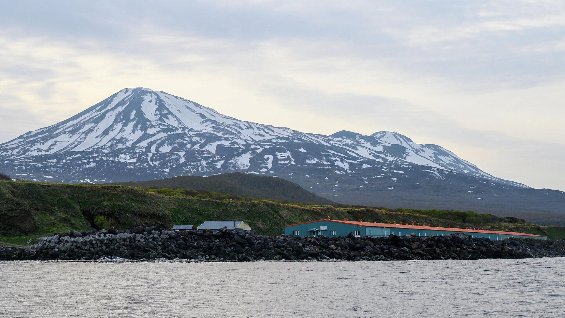 У побережья Курильских островов произошли три подземных толчка