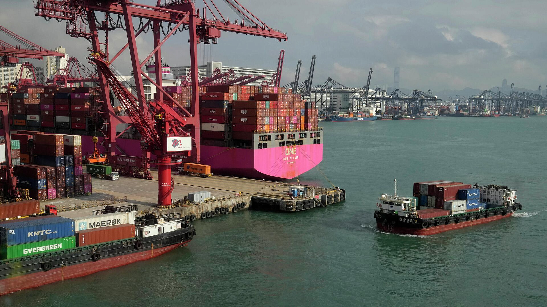 ����� �������� ������������� ����� ����������� � �������� ��� ���