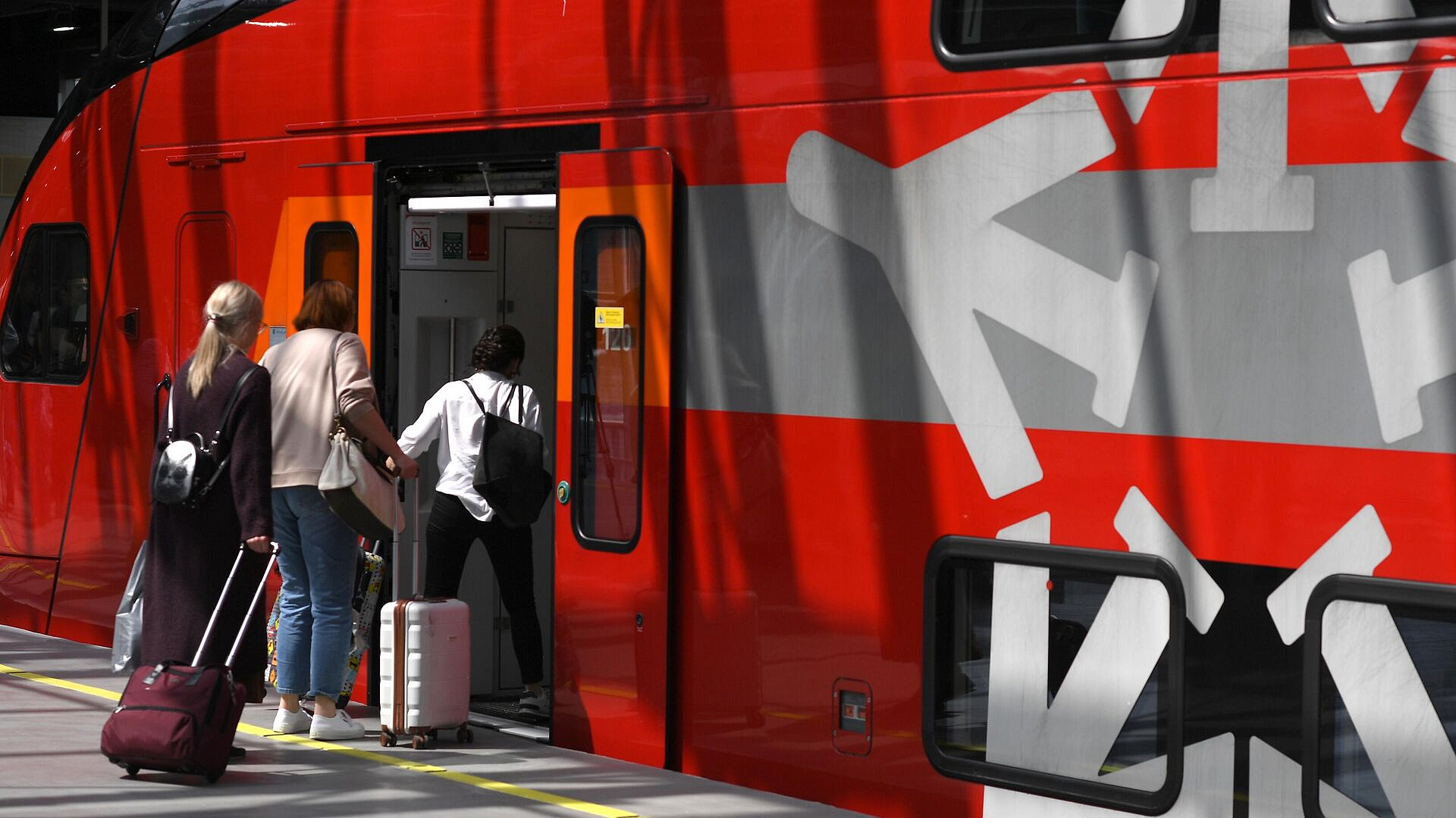 "Аэроэкспресс" повысил цены на проезд в поездах и экспресс-автобусах