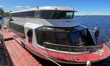 В Ленобласти спустили на воду первое судно проекта "Москва 2.0"