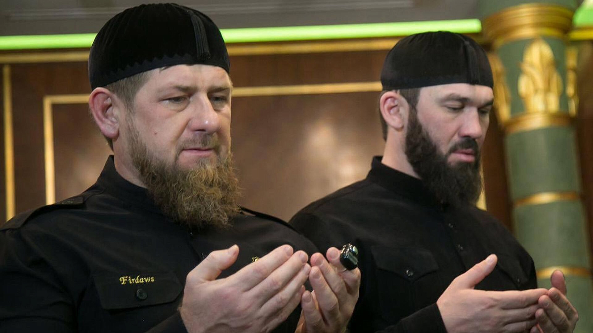 Кадырова наградили орденом "Защитник Сунны"