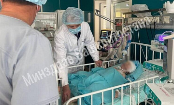 Девочка, выброшенная отцом из окна в Уфе, пошла на поправку