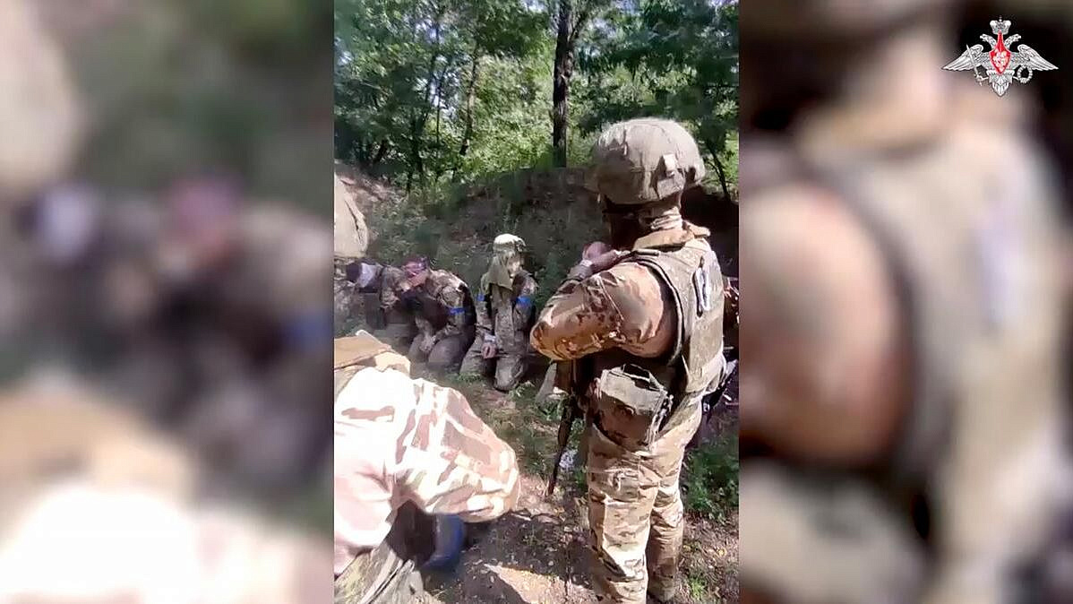 Российские военные взяли в плен двух участников украинской ДРГ в ДНР