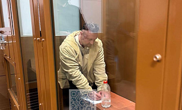 Суд в Москве посмертно рассматривает дело организатора ЛГБТ*-туров