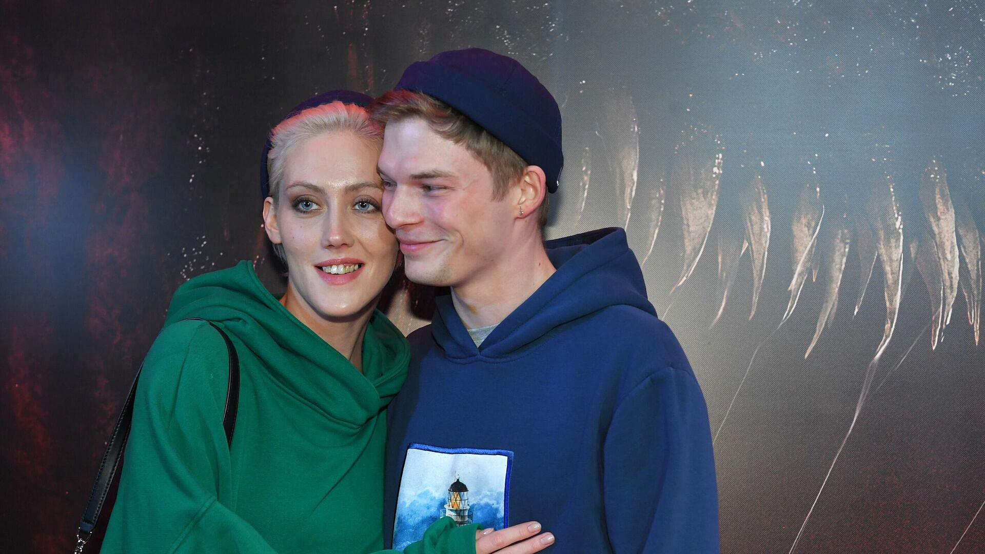 Актриса Полина Ауг снялась в клипе Rammstein