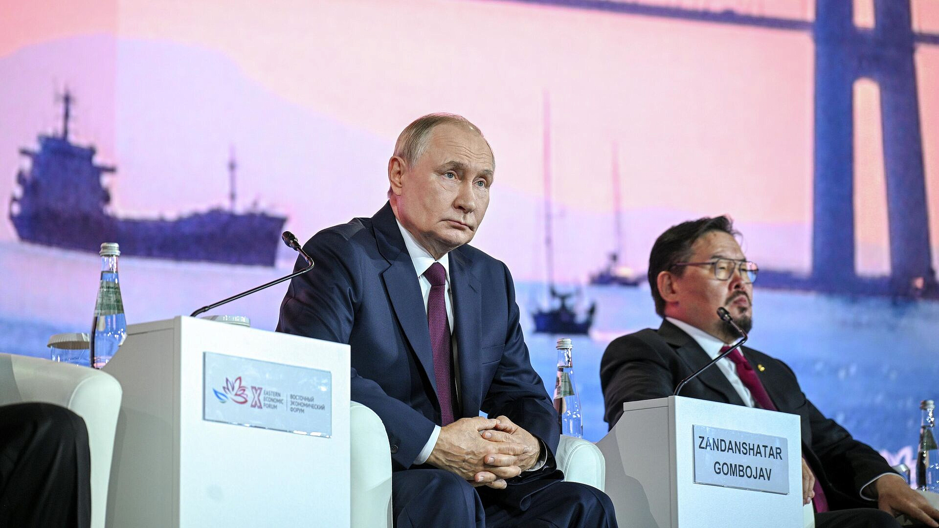 Путин призвал сохранить устойчивость в традиционных отраслях ДФО