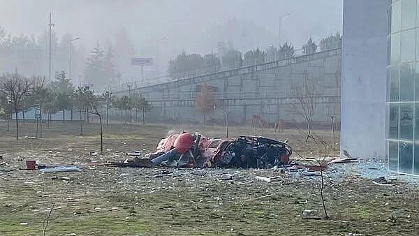 При крушении медицинского вертолета в Турции погибли четыре человека