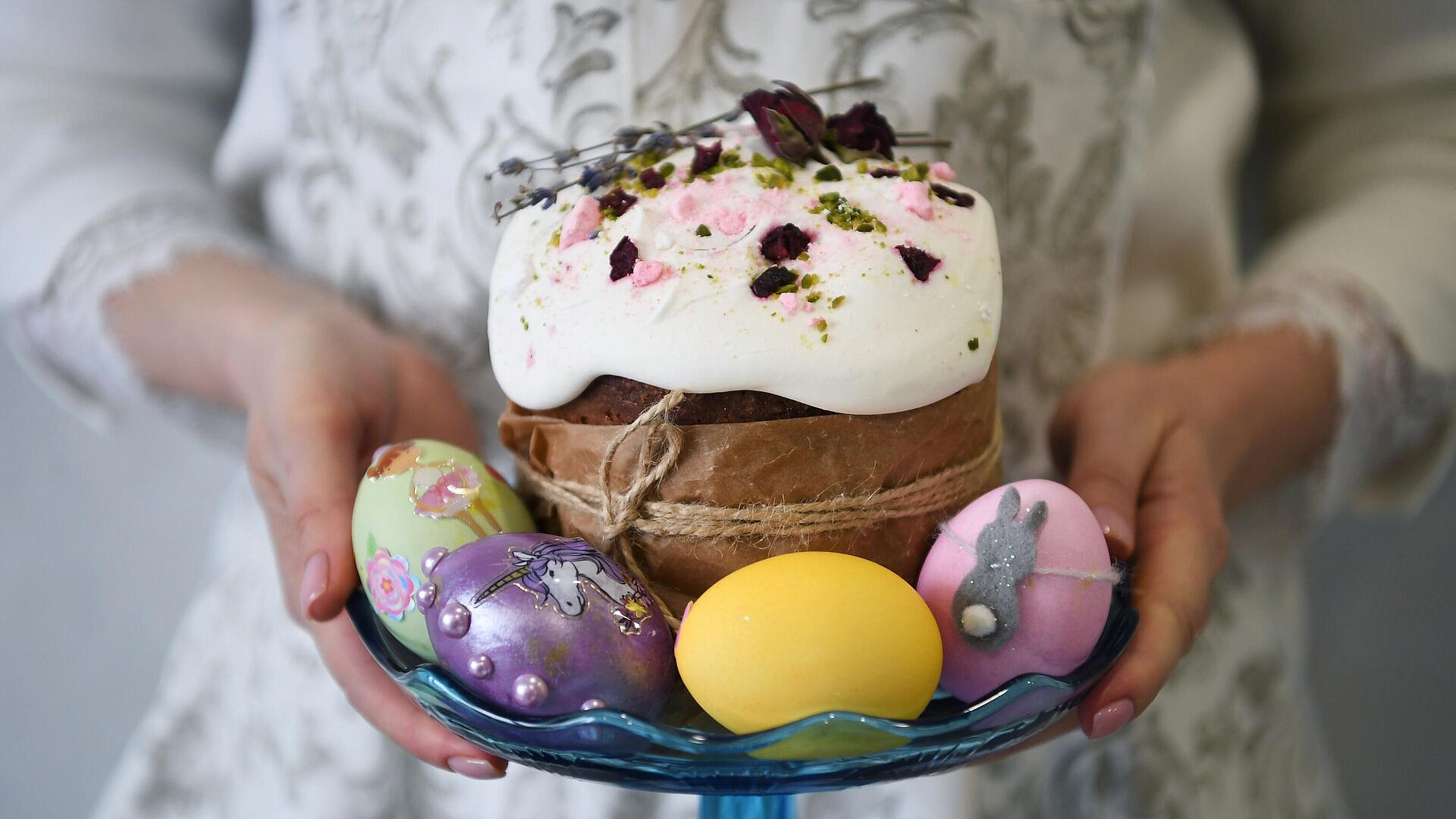 Стол на Пасху: традиции, меню и советы по сервировке