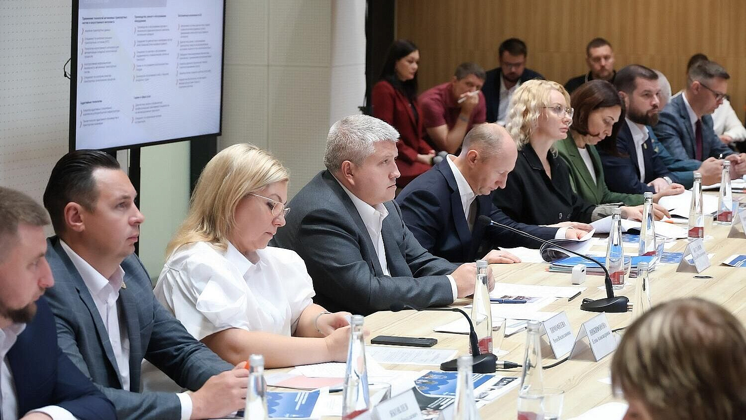 Чемпионат высоких технологий готовит кадры нового уровня, заявил Дронов