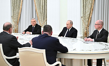 Зюганов рассказал, что их встреча с Путиным продлилась долго