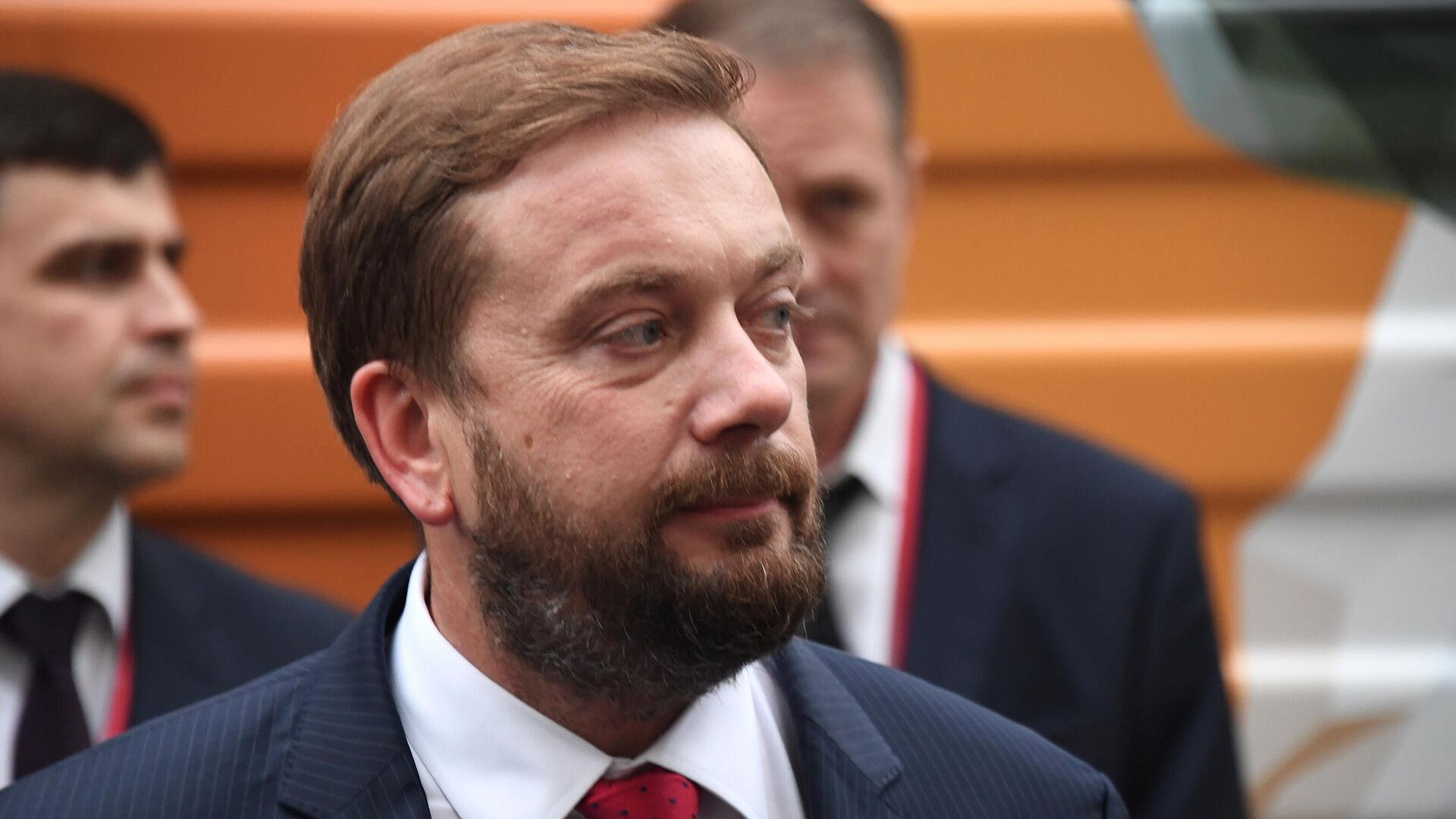 ����� "������������" ��������� � ����� �������� � ������