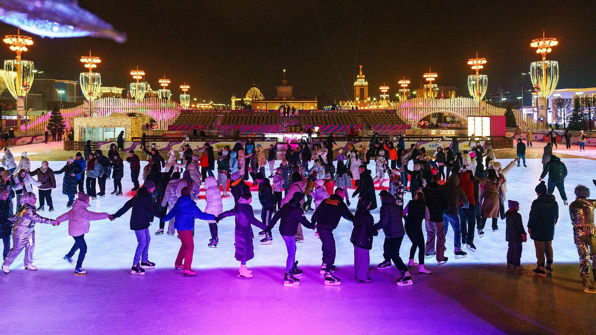 Зимний сезон "Вместе теплее" завершился на ВДНХ в Москве