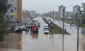 В Череповце из-за сильного ливня подтопило улицы