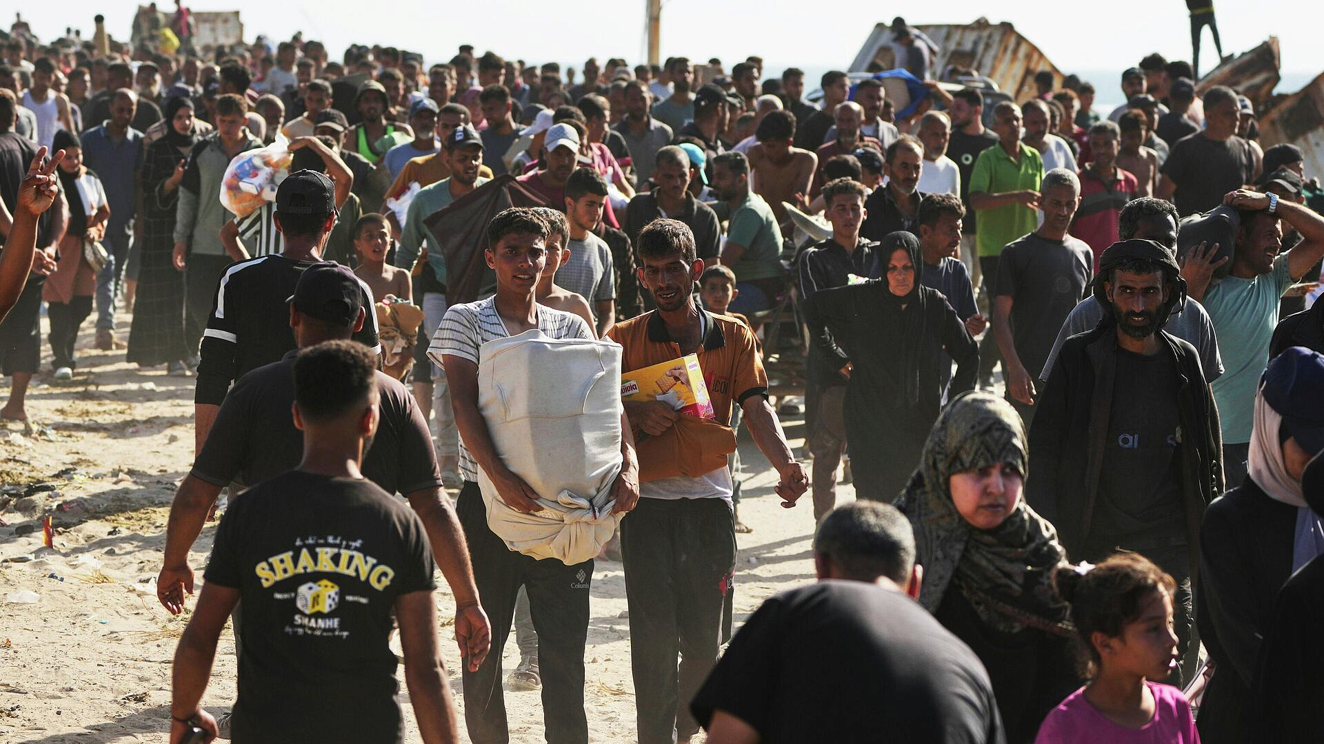 Число погибших у центров гумпомощи в Газе возросло до 30 человек