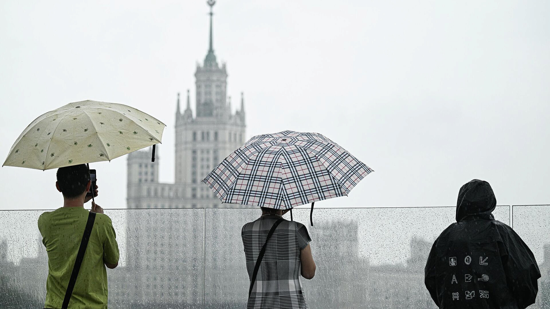 Москвичей предупредили об ухудшении погоды в пятницу