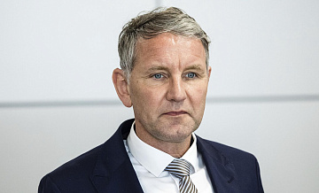 Политика "АдГ" вновь заподозрили в использовании нацистского лозунга