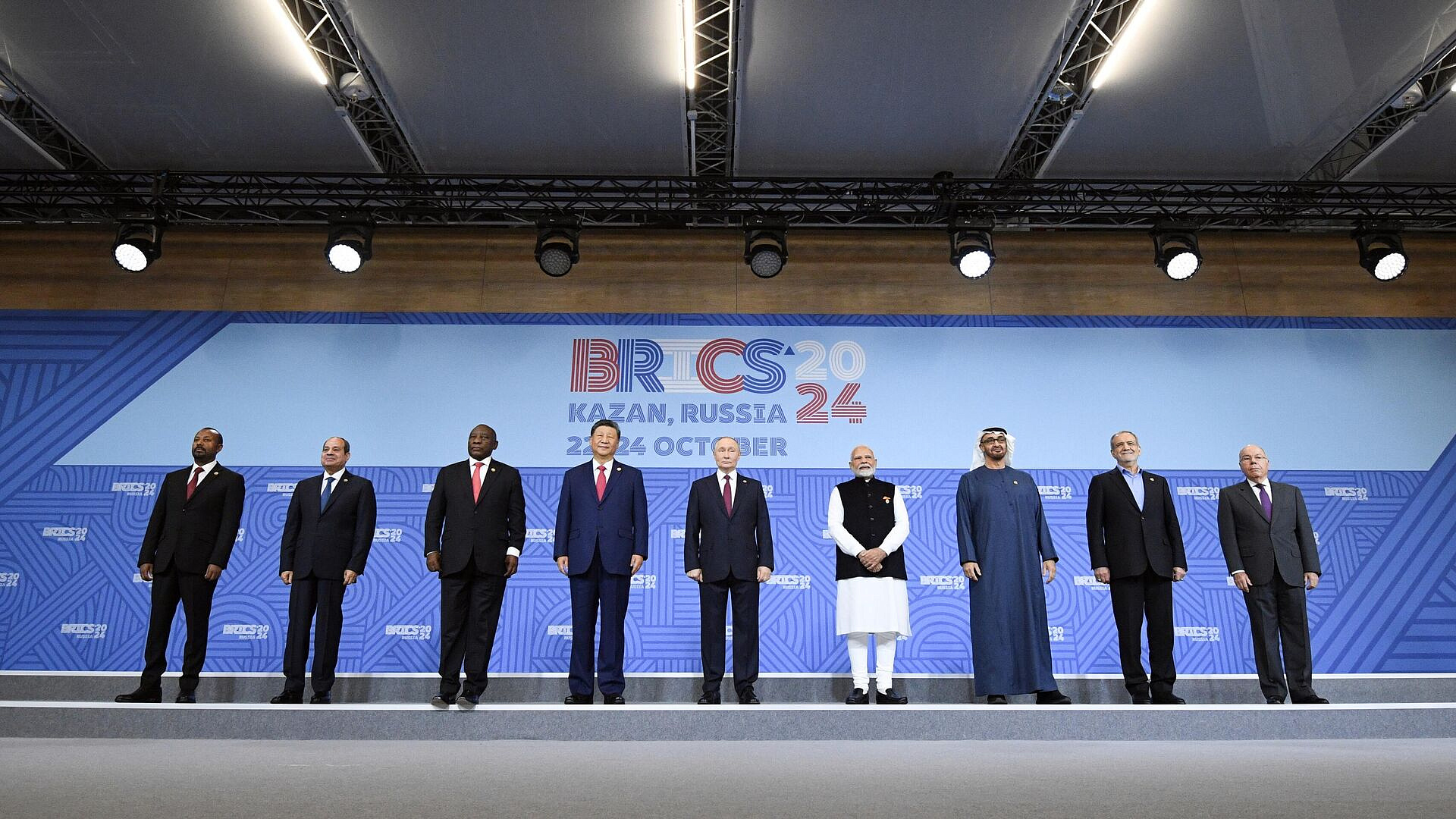 Во Франции выступили с радикальным призывом на фоне саммита БРИКС