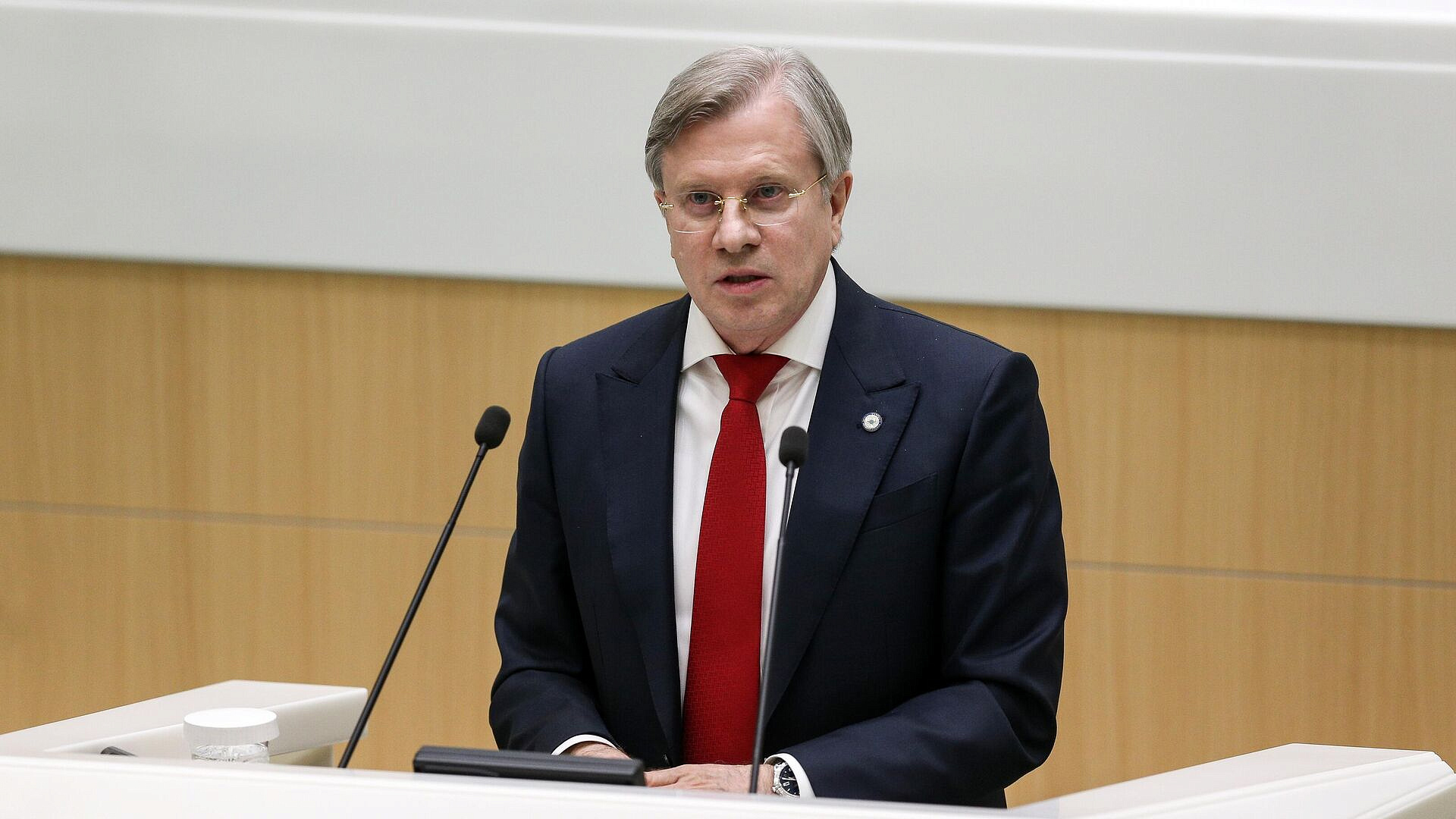 Россия обеспечена запчастями для авиапарка, заявил Савельев