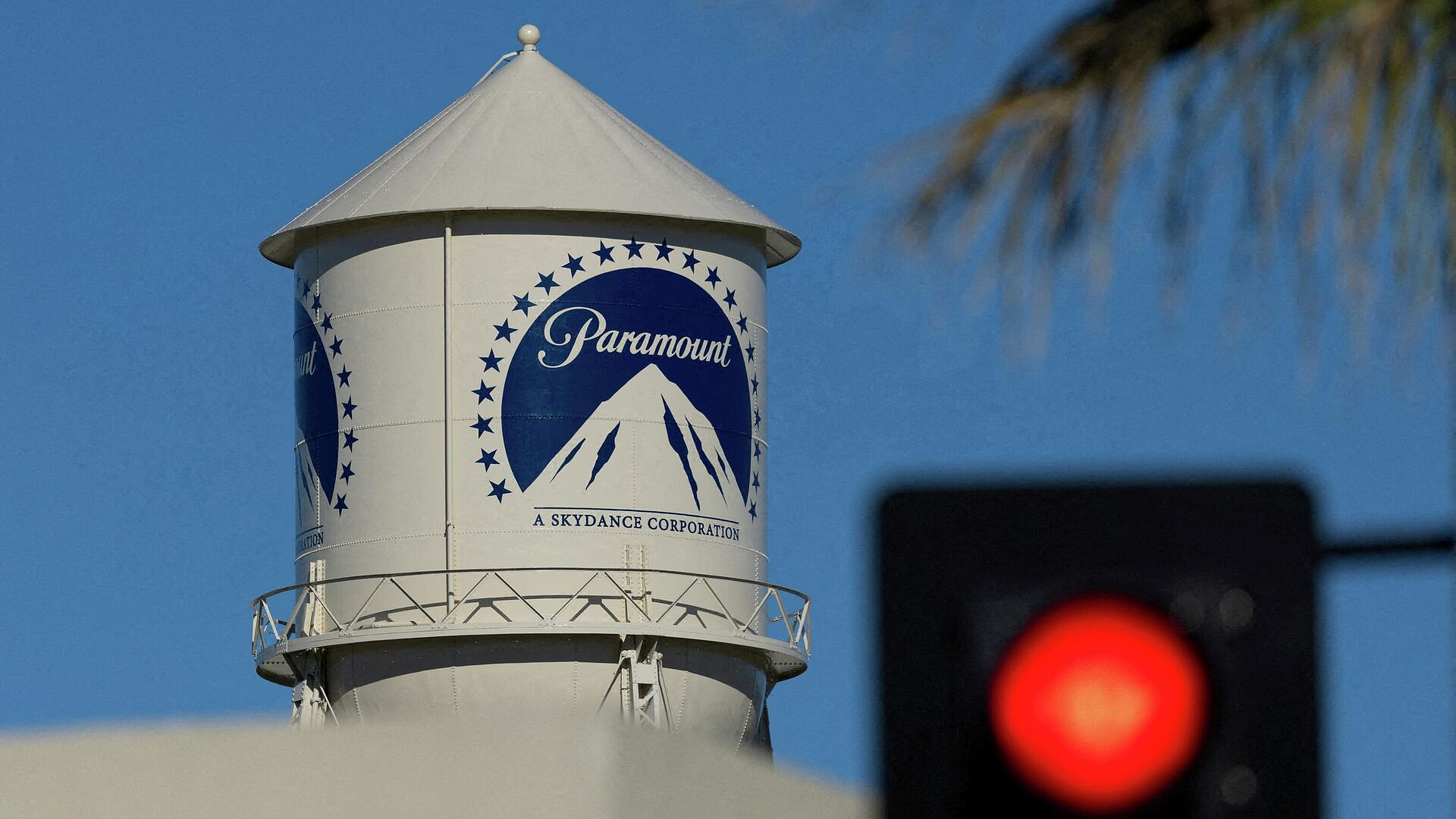 Warner Bros Discovery получила неделю на переговоры с Paramount о покупке