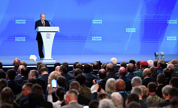 Путин отметил добрые отношения со всеми политическими партиями в Госдуме