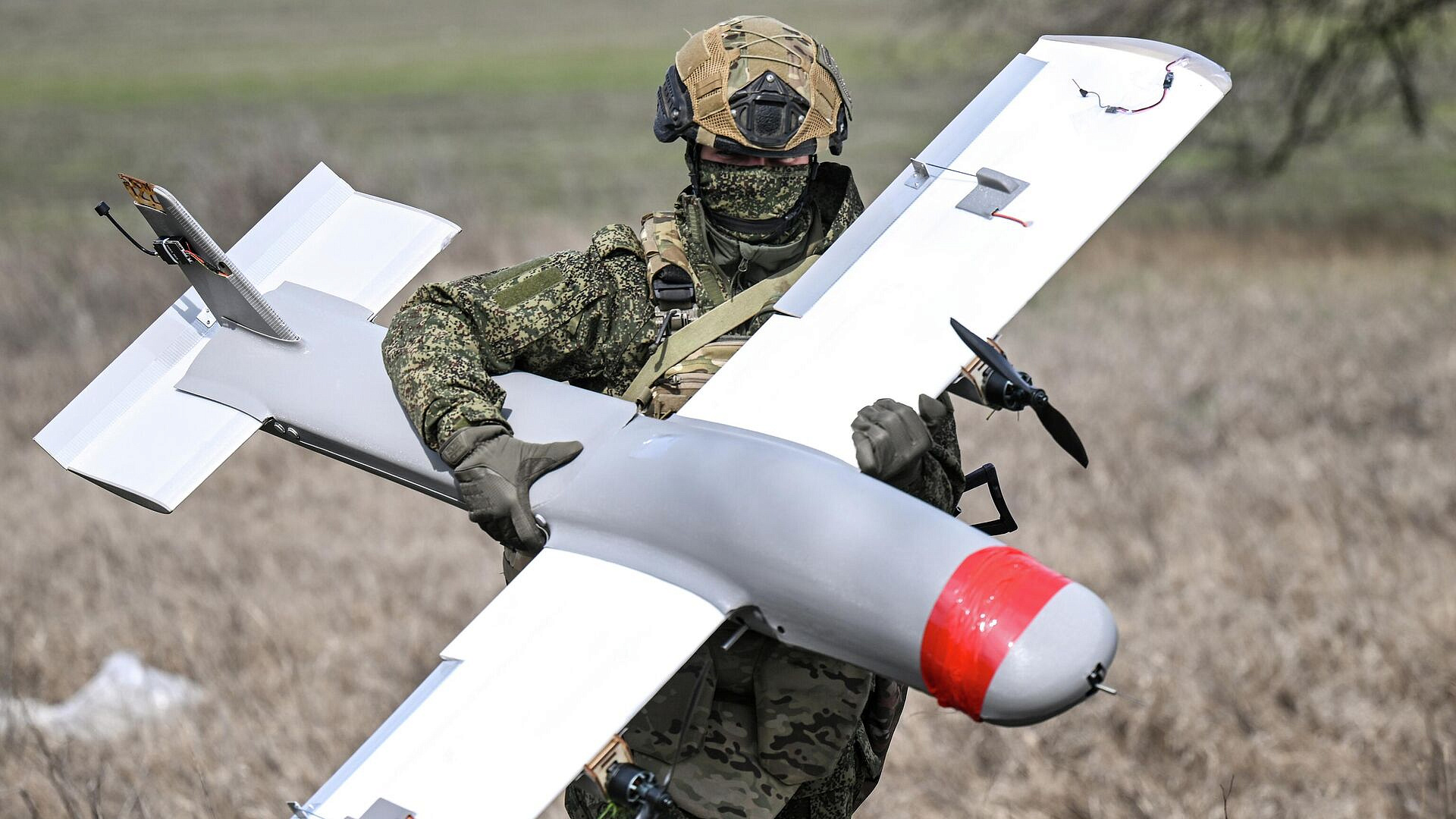 Российские дроны уничтожили саперов ВСУ под Харьковом, рассказали военные