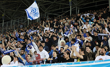 Меликов назвал поведение болельщиков махачкалинского "Динамо" неприемлемым