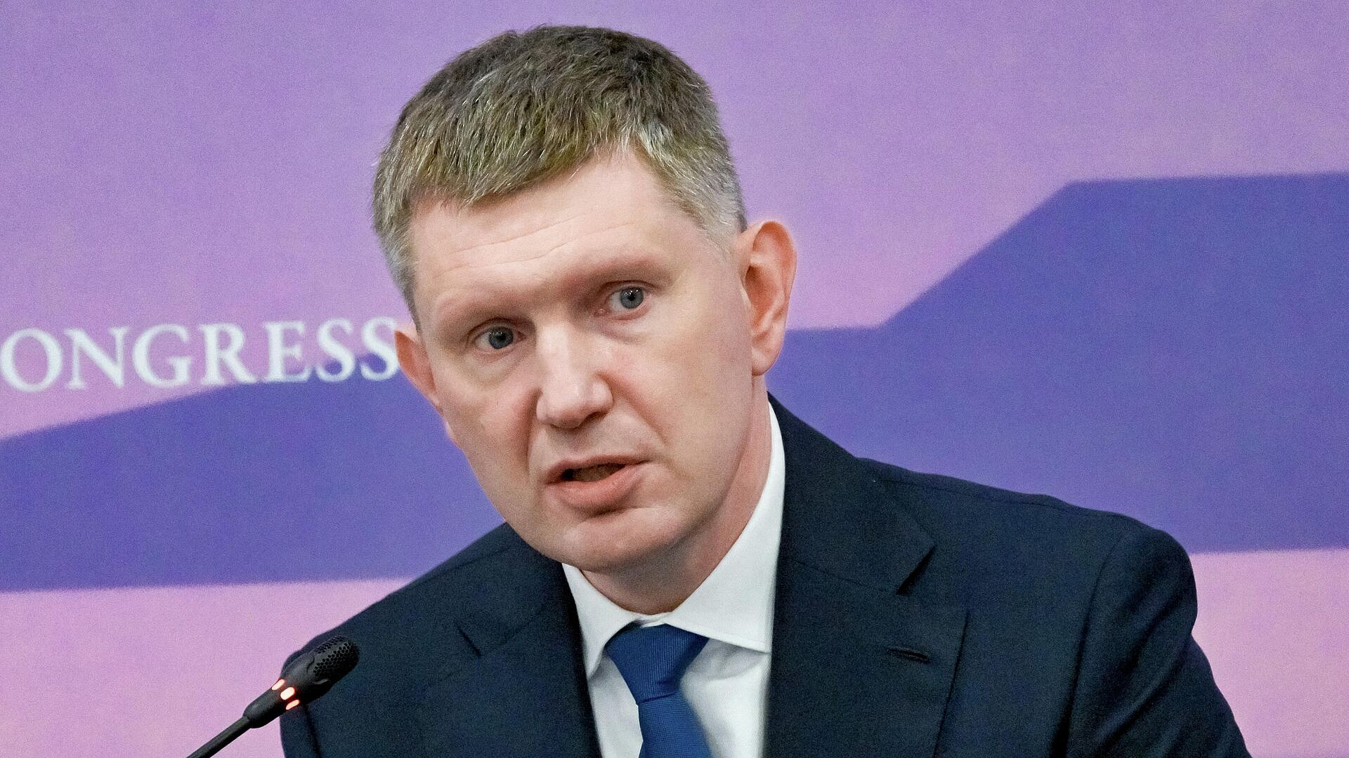 Россия стала четвертой экономикой в мире, заявил Решетников