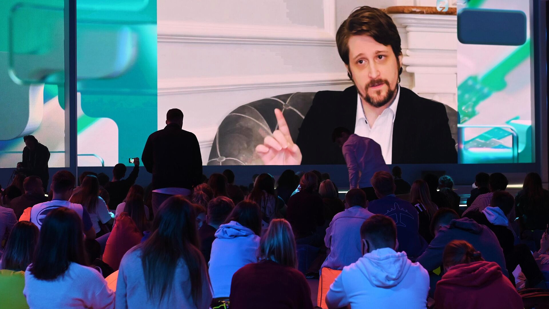 ����������� ������� ������� ������� ����� ����� ��������, ����� Axios