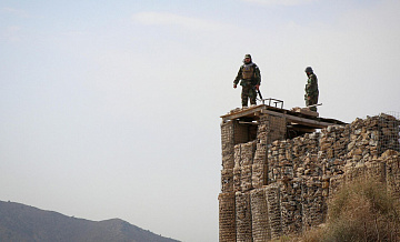 Афганистан нанес удары по военным объектам в Пакистане