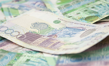 Курс тенге к доллару упал до исторического минимума