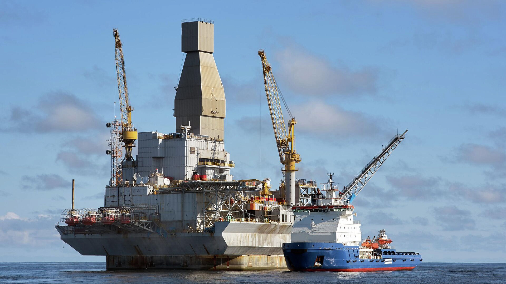 В России создали "плавучий" бетон для нефтяных платформ