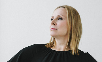 Актриса Дина Корзун назвала ловушкой желание получать легкие деньги в Сети