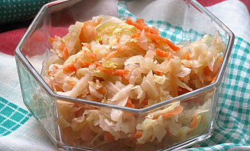 Врач рассказал, кому нельзя есть квашеную капусту