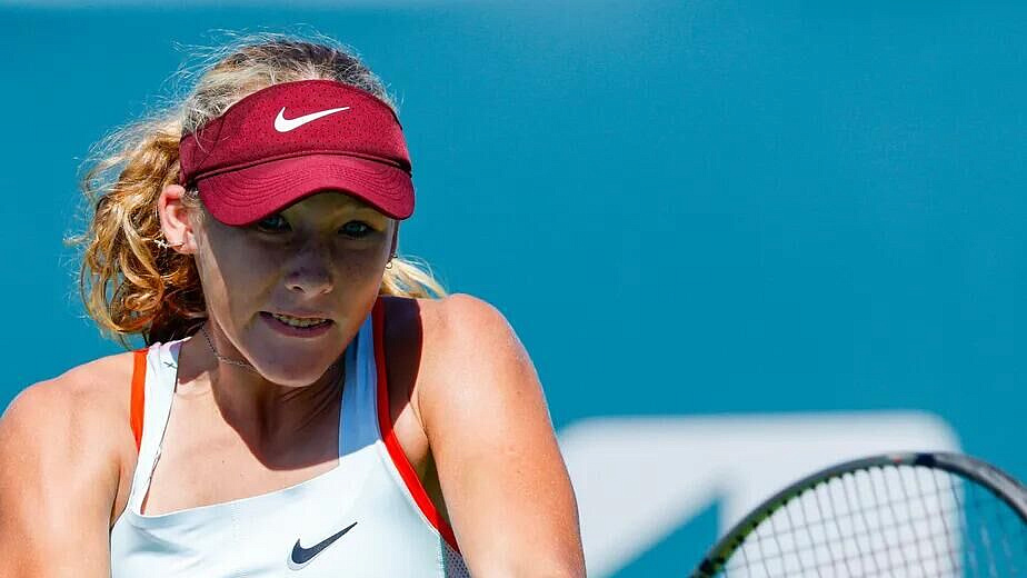 Теннисистка Андреева потеряла одну позицию в чемпионской гонке WTA