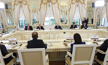 Путин: ресурсная база России для обеспечения ВС укрепляются ежемесячно