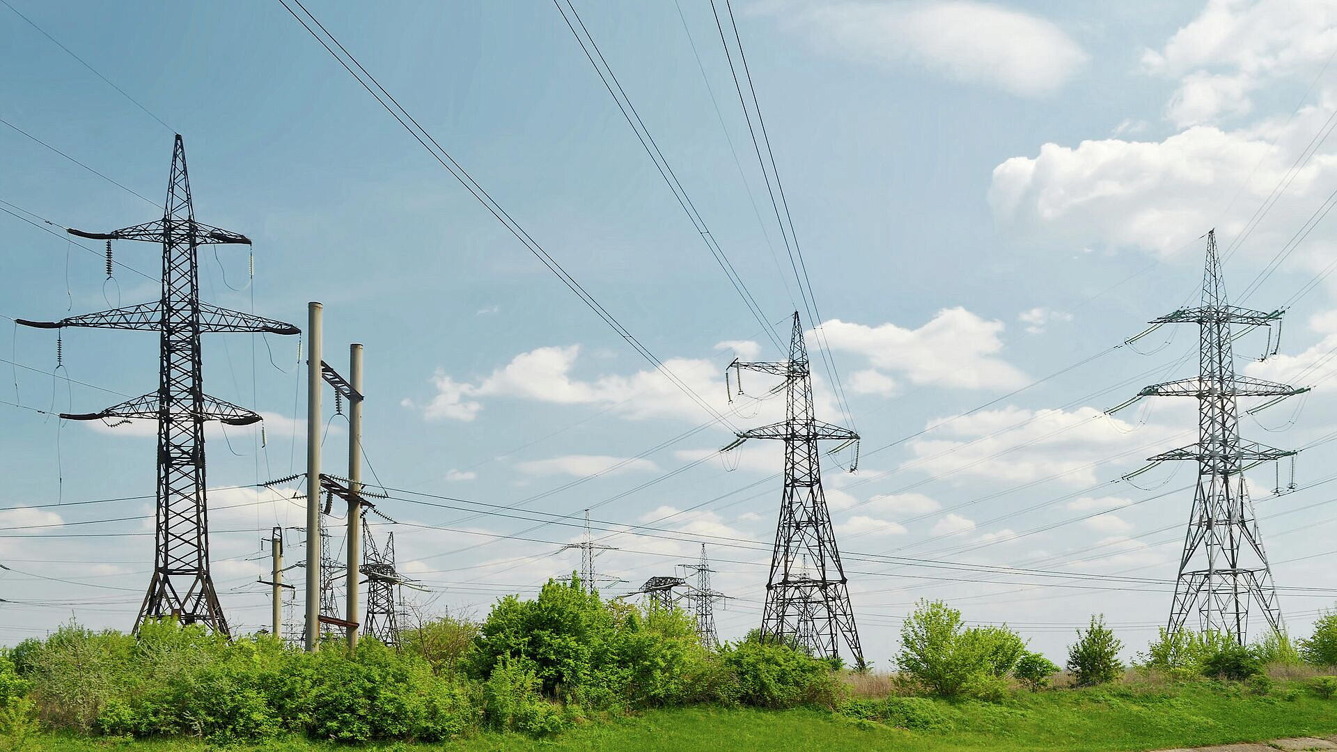 Украина переживает самые серьезные веерные отключения, пишут СМИ