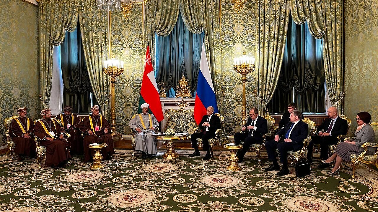 Путин рассказал о сотрудничестве России и Омана в энергетической сфере