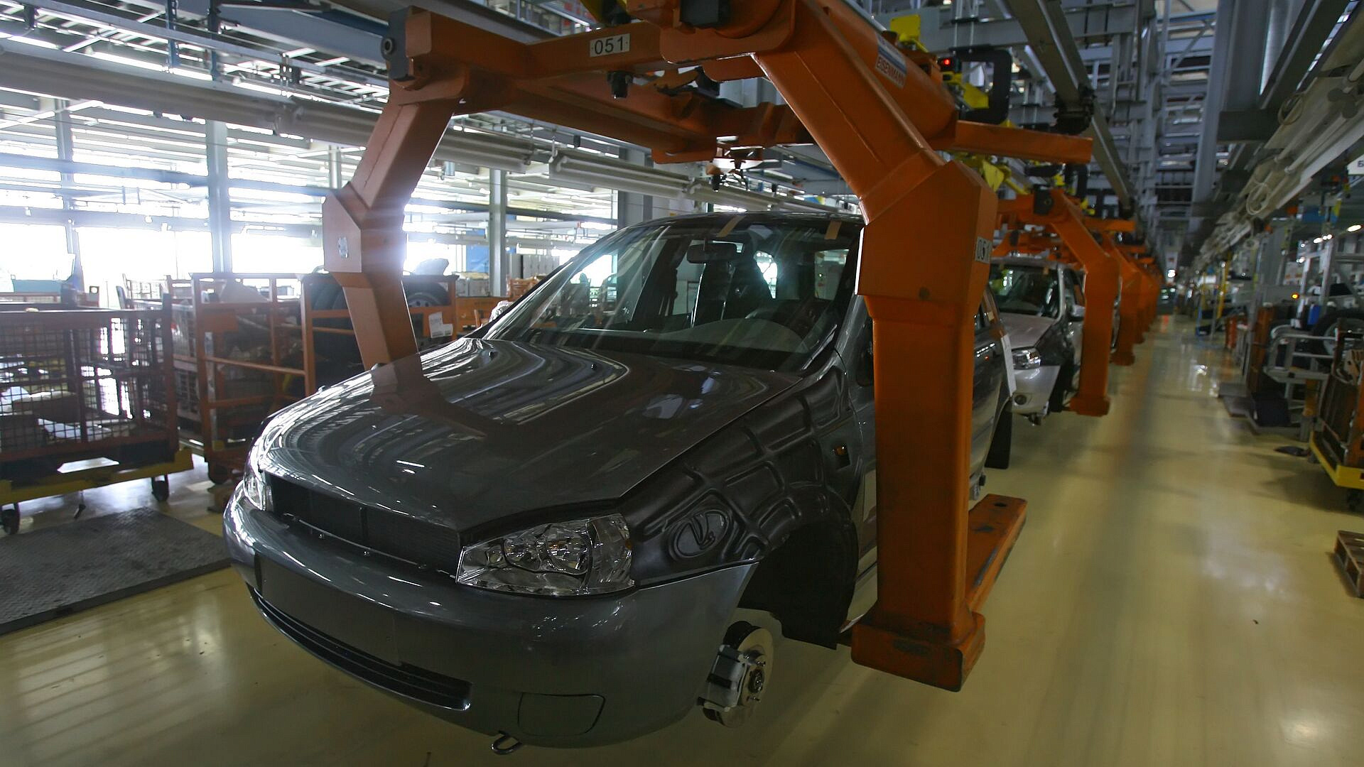 "АвтоВАЗ" не планирует переходить на сокращенный график