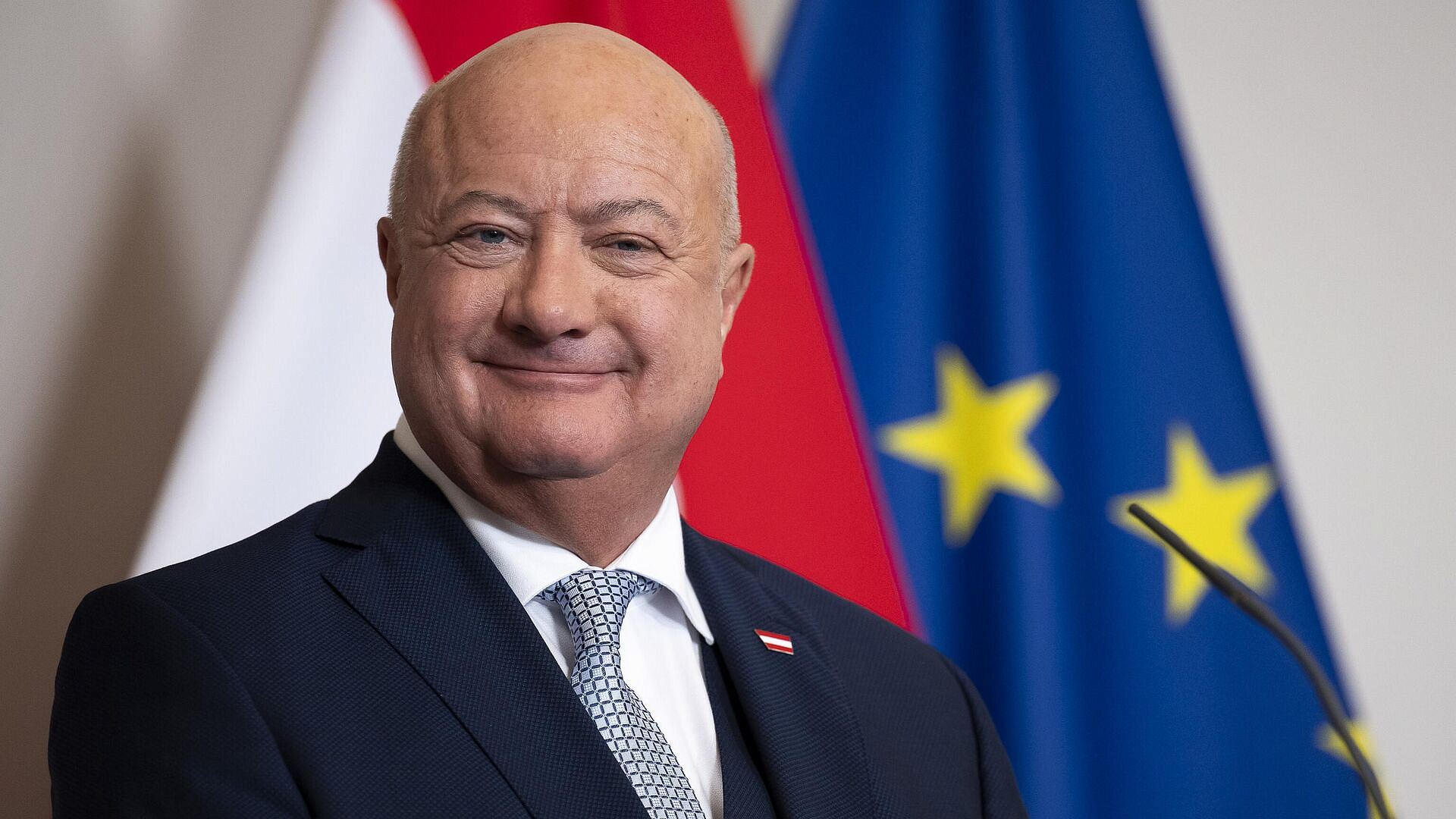 Канцлер Австрии призвал лидеров ЕС к контактам с Россией по Украине